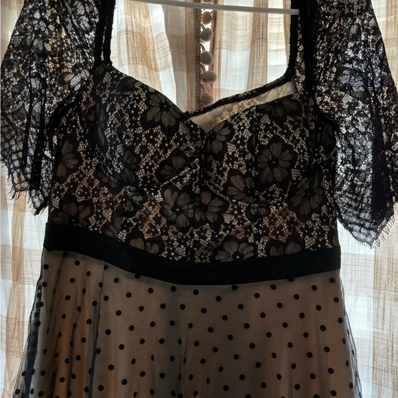 Formal dress lace top, bottom ankle fully lined never worn . Padded breast. - Picture 2 of 7